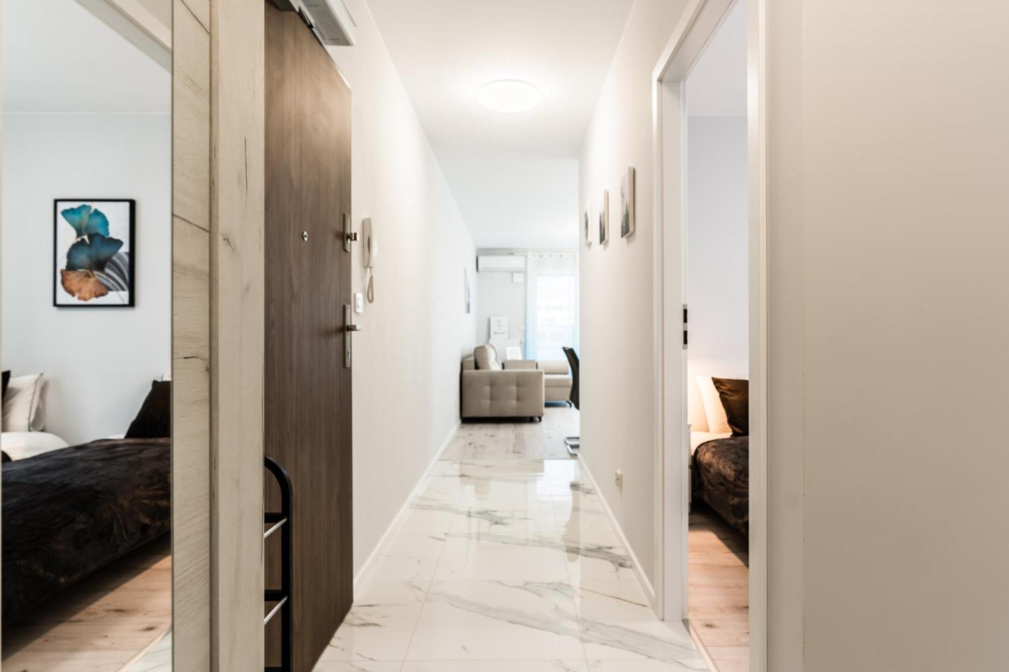 Pure Rental Premium Apartments Вроцлав Экстерьер фото